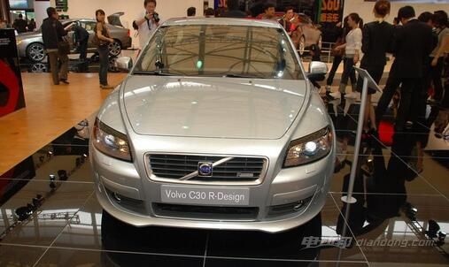 沃尔沃c30油耗,沃尔沃c30落地价