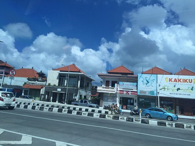 巴厘岛雨季旅游攻略图,巴厘岛的蓝梦岛值得去吗