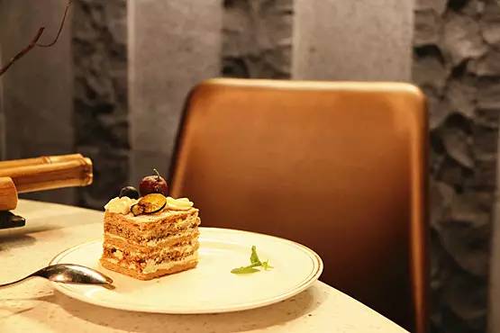 夜店里吃火锅？帮重的鸭肠烫8秒就能飙到180！