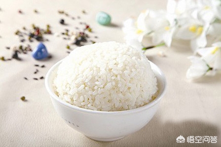 蒸汽锅为什么往外冒水,焖米饭的锅焖出来夹生是怎么回事