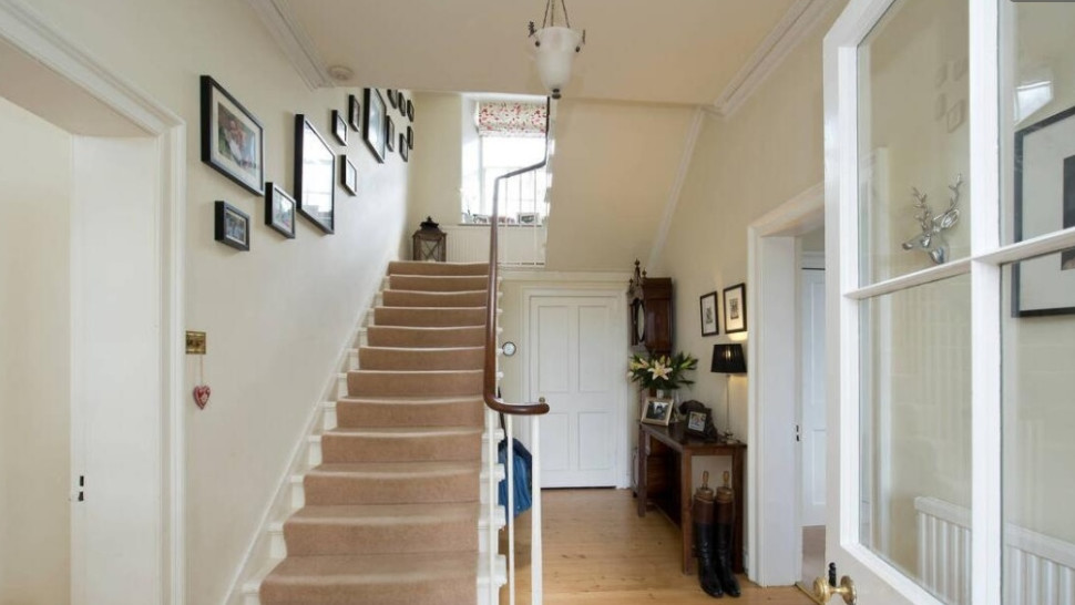 自建别墅楼梯怎么装修的,农村别墅楼梯怎么装好看