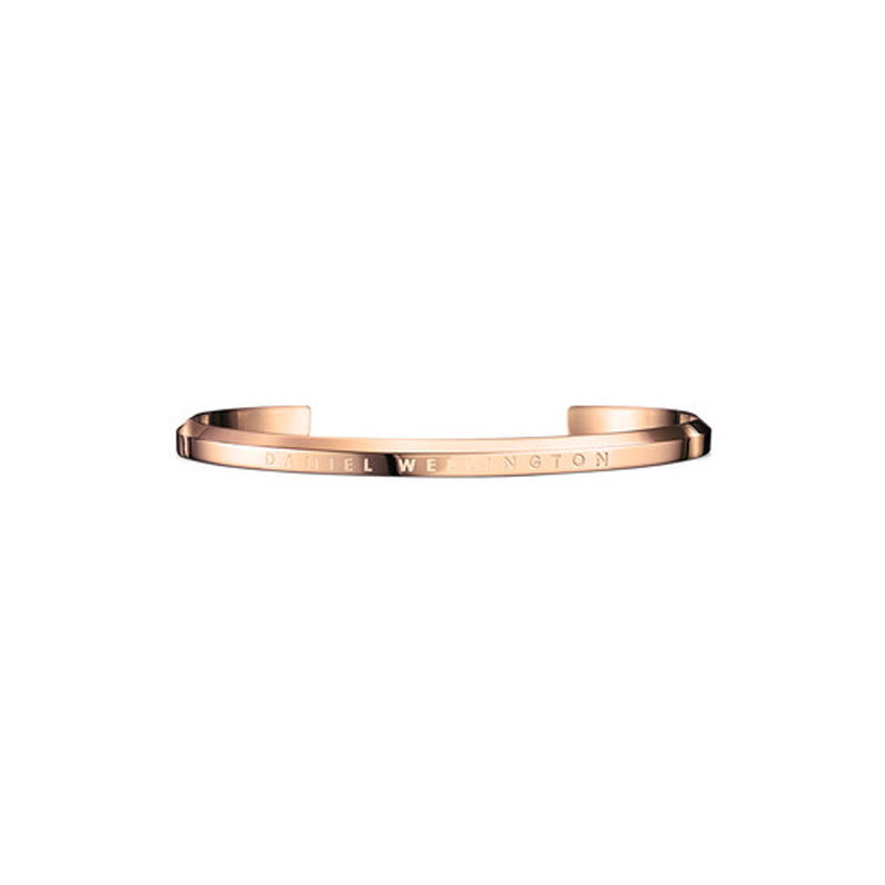 小仙女也能攻气十足，迪丽热巴这些配饰一秒切换造型！