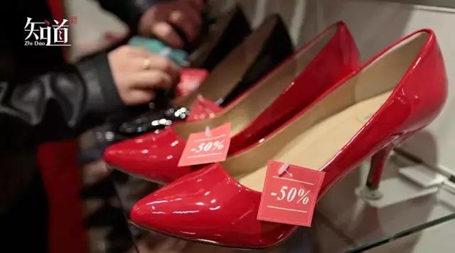 在高跟鞋面前，除了女人，没有赢家