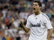 足坛历代绝代双骄高燃,足坛的绝代双骄c罗和梅西