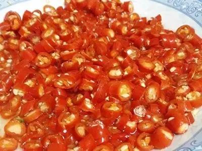 爽口的凉菜拌葱丝解腻 (凉菜下酒菜凉拌红萝卜丝)