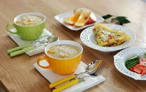 吃哪些食物能快速提升血小板,吃什么食物能帮助升血小板