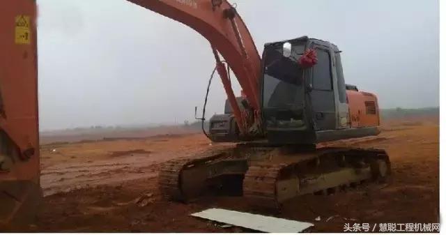 日立挖掘机评价,柳工挖掘机评价