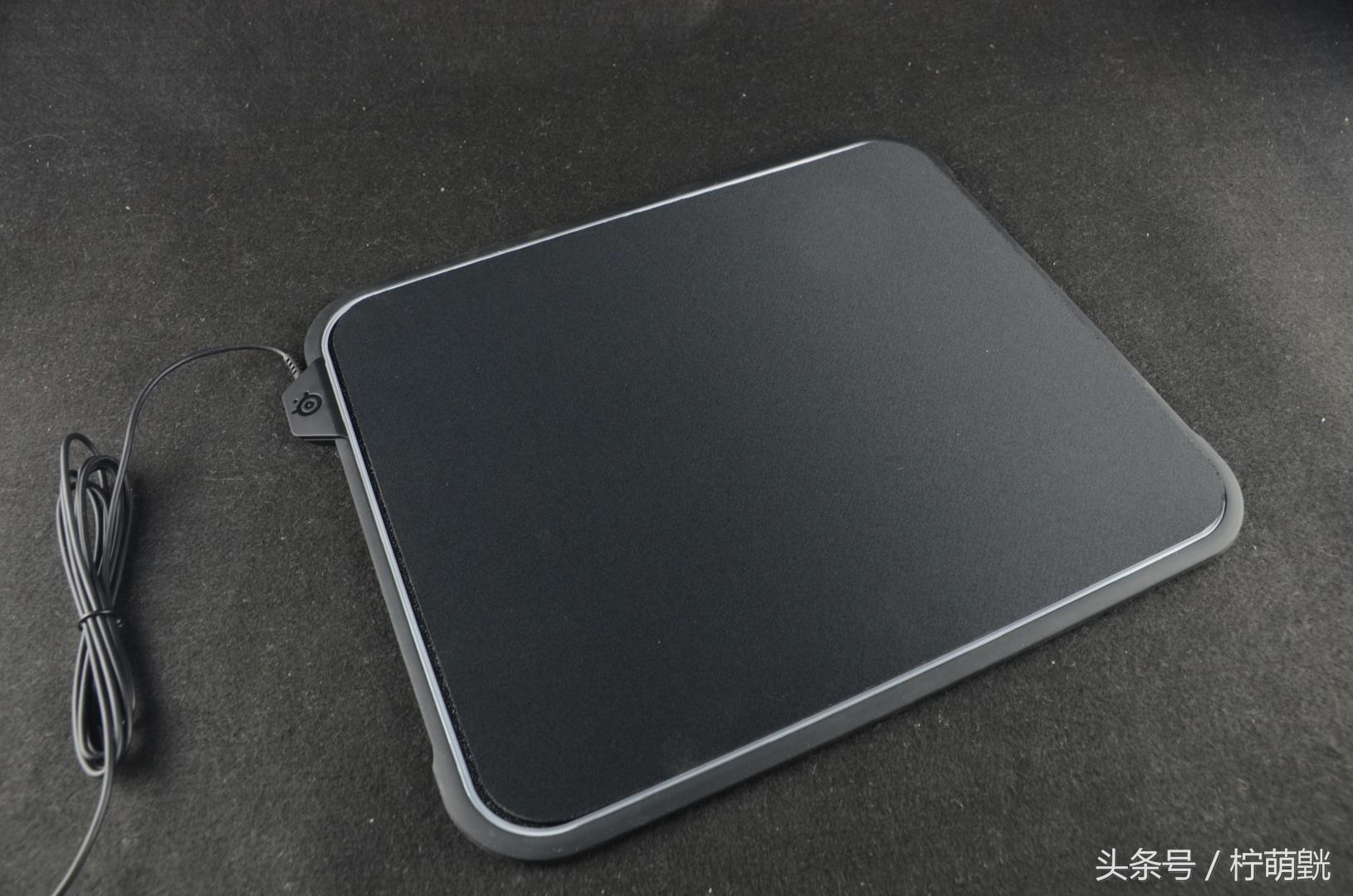 赛睿qck鼠标垫粗面,赛睿qckheavy鼠标垫是粗面吗