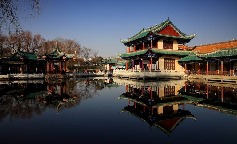 云南旅游全攻略自由行美食,别再问攻略