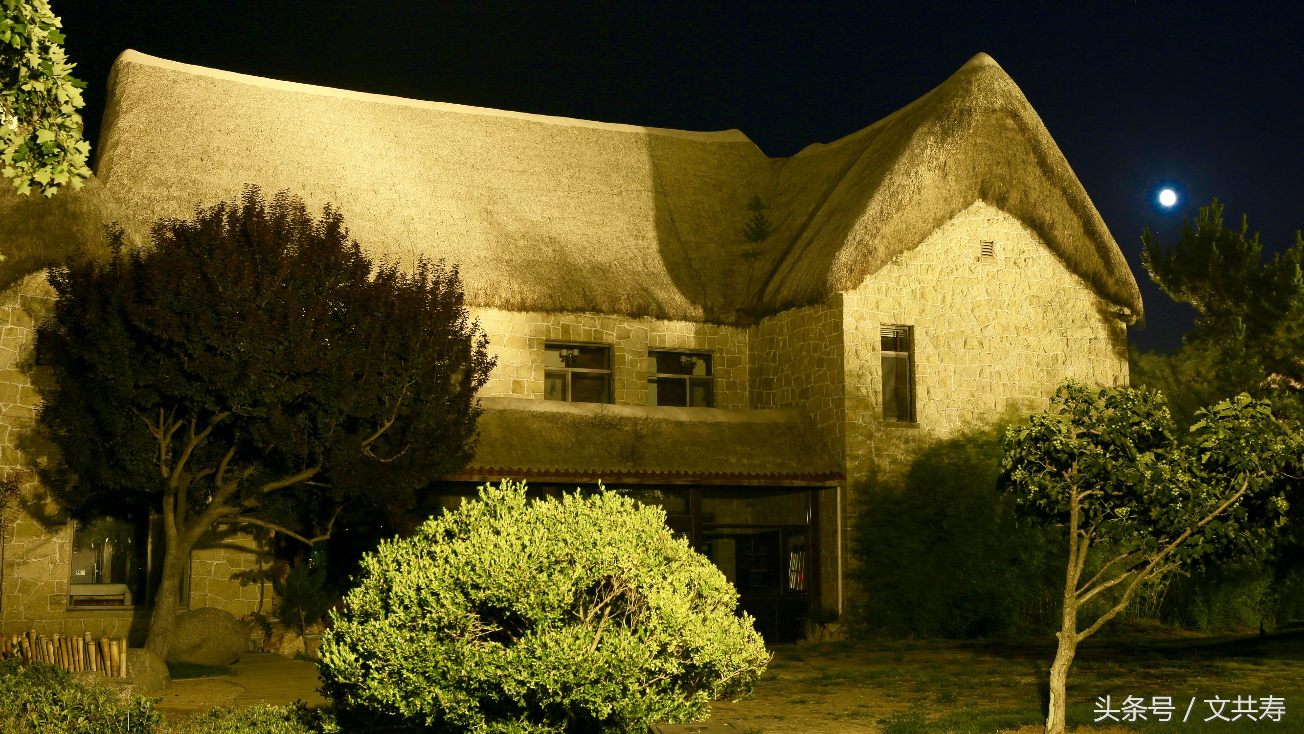 威海宛如梦幻的童话世界,威海雪夜风景