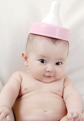 母乳喂养怕宝宝吃不饱怎么办,一个多月的宝宝喂太饱有影响吗