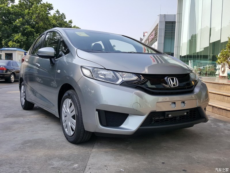 平民超跑王位交替新评本田飞度gk5,小型车评测