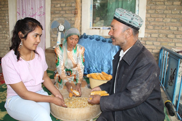 皮山县这位小姐姐暑假回来当老师,只因她和家乡有个约定