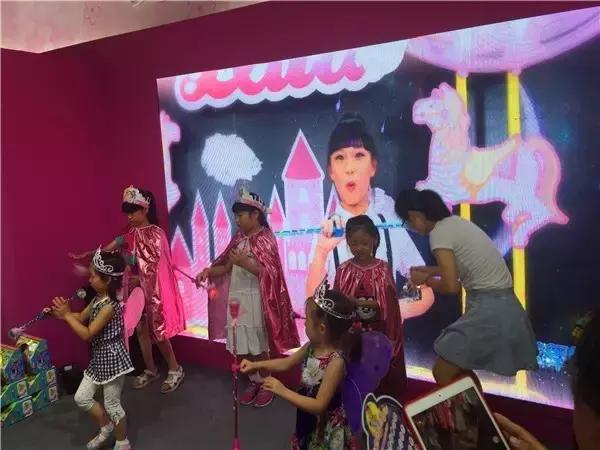 粑粑麻麻带娃去哪里玩,粑粑麻麻带娃去旅行