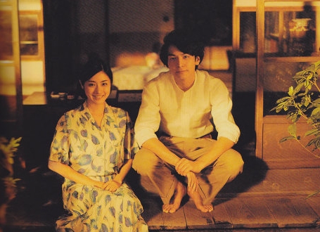 他是“犯桃花”的俊美漫画家，邂逅17岁单纯少女后浪子回头，却因瞥见妻子那一幕，关进“没有女人的地方”