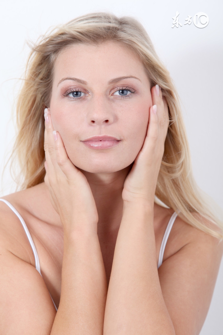 去海边玩晒伤修复用什么好,去海滩晒伤了用什么比较好