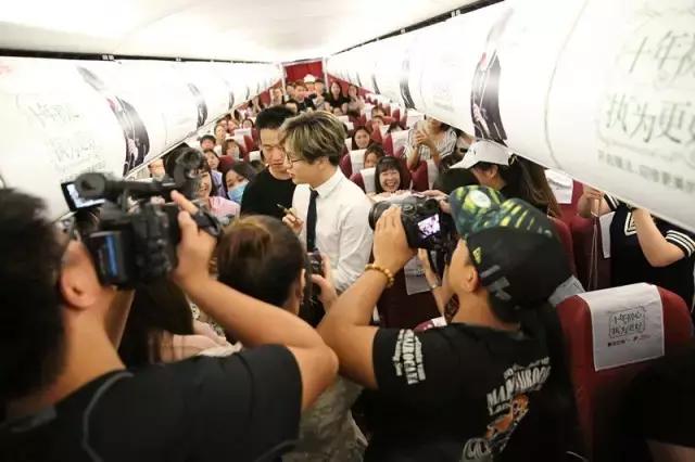 首都航空:三万英尺音乐梦,谦谦来了