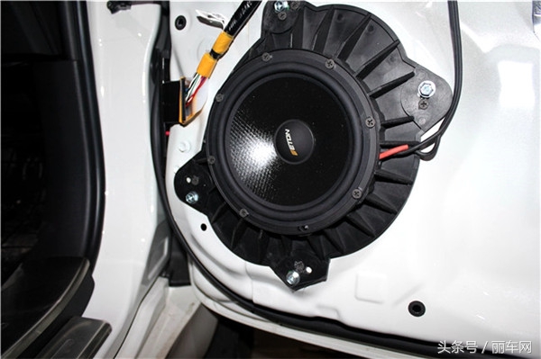 丰田霸道音响改装大概多少钱,顶配丰田霸道音响无损改装