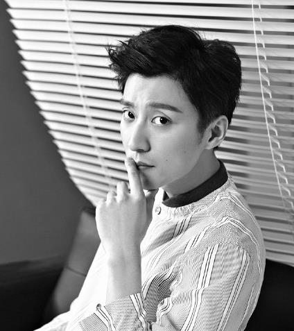 又一个主唱人气王自杀，当年的乔任梁依旧让人心痛，让我们一起为他们送行，一路走好