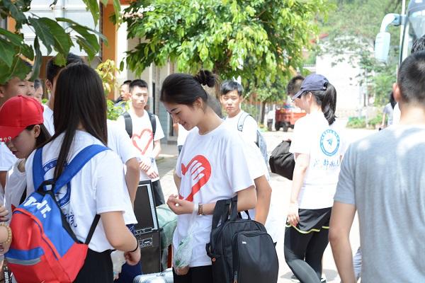 志愿启航面试,让青春遇见童年志愿者活动