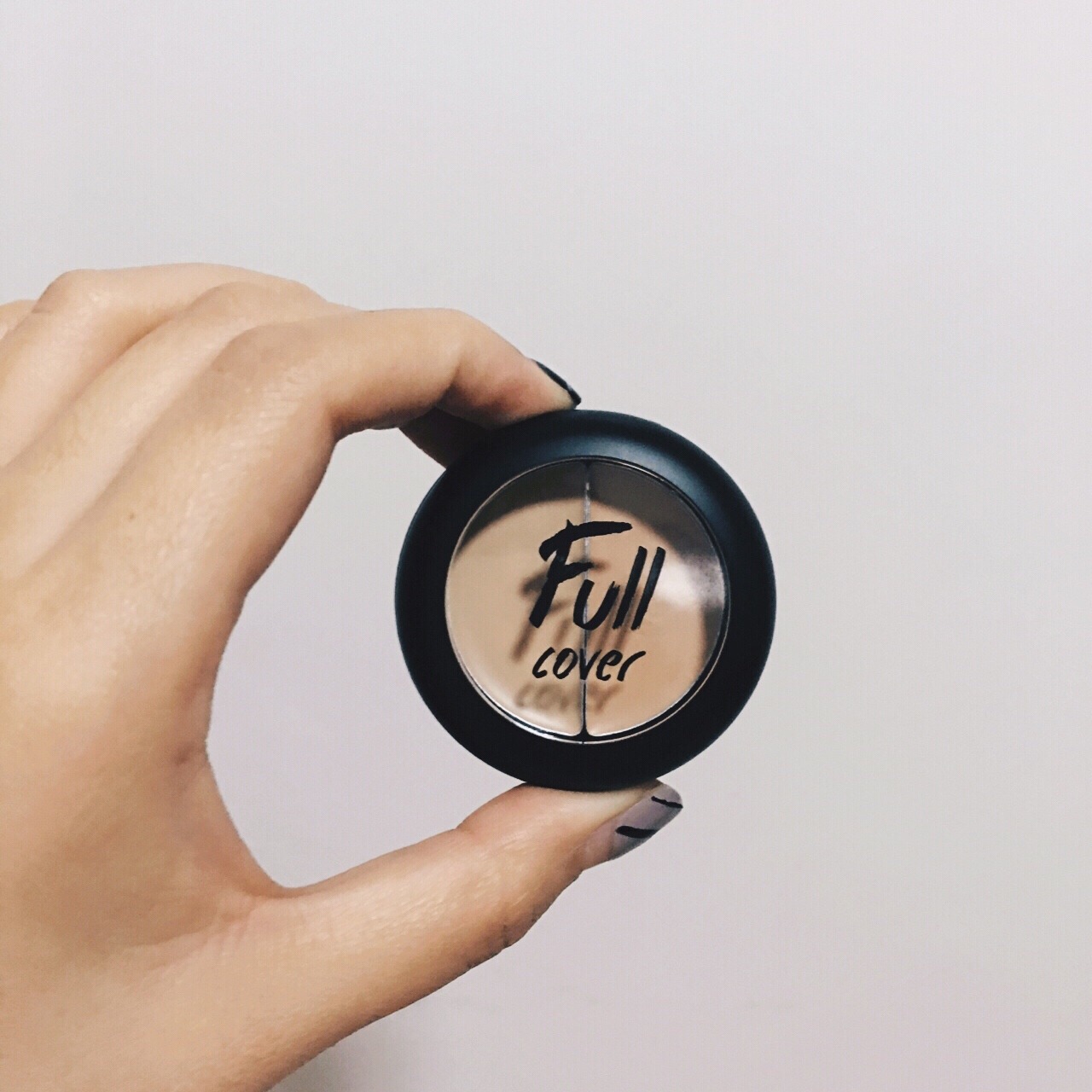 推荐一款超好用的彩妆品牌,哪些牌子的彩妆好用不卡粉