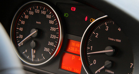 什么是怠速过高,什么是怠速抖动