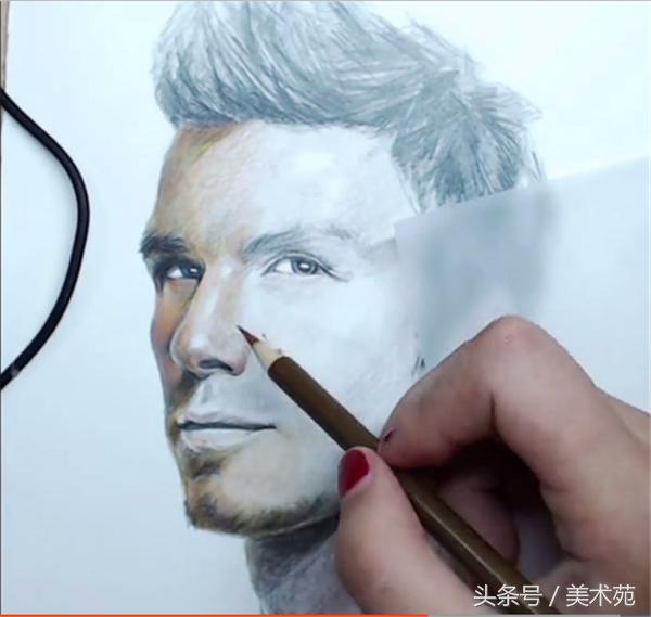 大卫贝克汉姆素描教程,彩铅画教程简单初学者向日葵