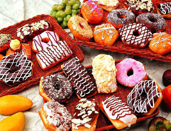 LUHAN鹿BOSS一直都在吃的路上进步向前他还在音乐之路上很成功