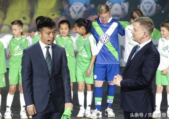 足坛史上八位最强的攻击型中场,足坛历史上最强的攻击型中场是谁