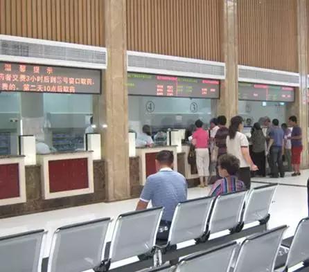 吴江社保卡在外地就医,吴江医保卡跟个人社保卡一样吗