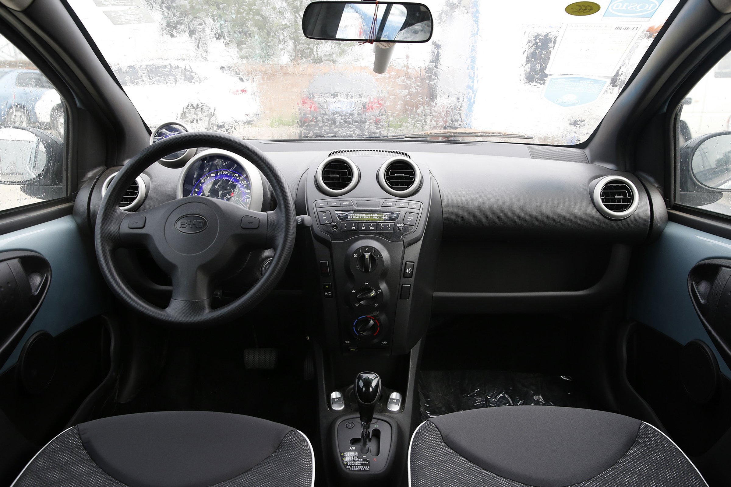 比亚迪f0参数配置,比亚迪f0版本配置区别