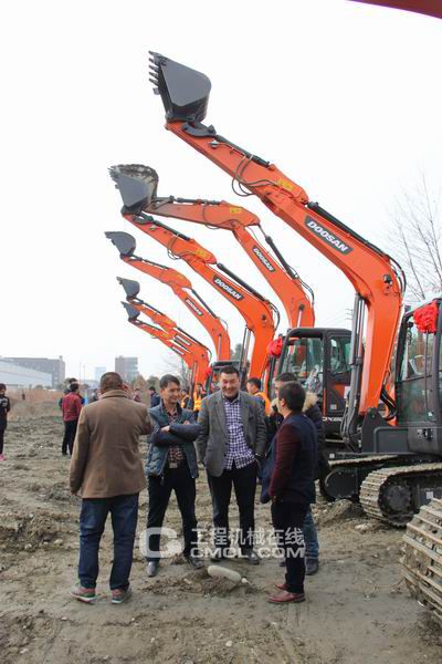 廖广建：斗山工程机械9C系列新品四川销量看好