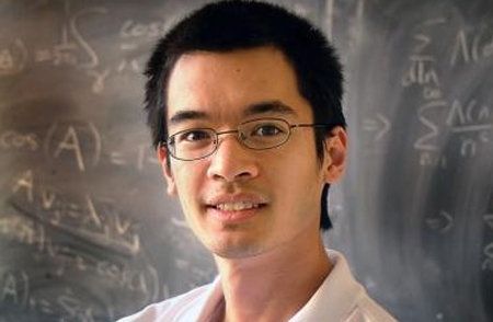 英华裔少年智商超霍金,英一的儿子