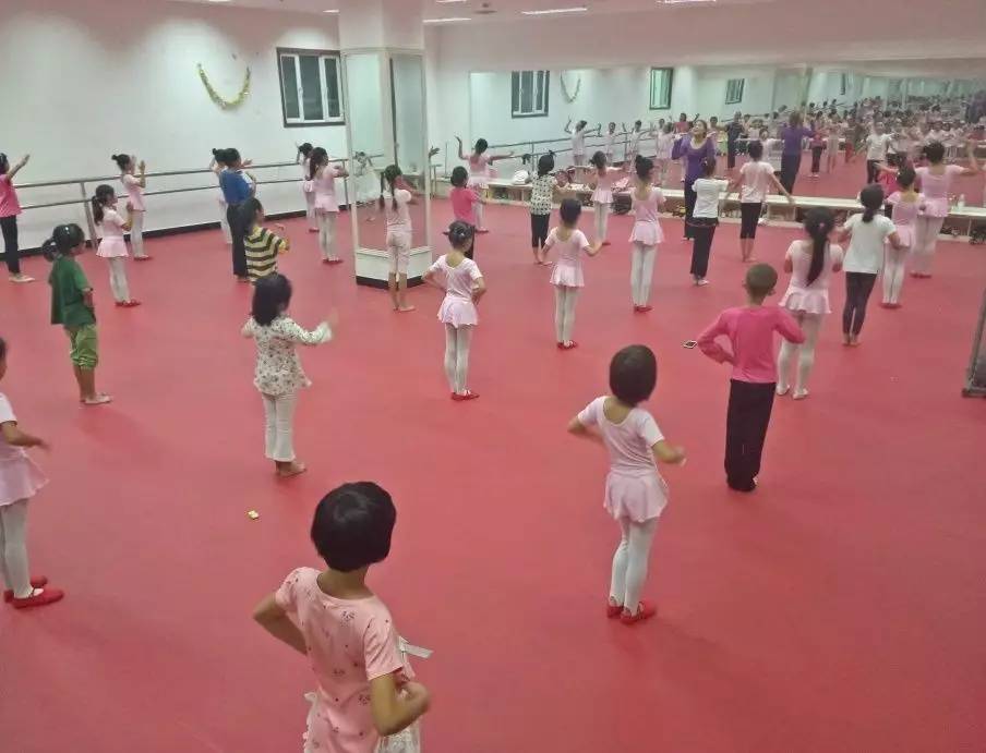 且末县青少年活动中心暑期班精彩瞬间