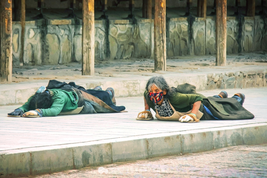 拉卜楞寺西藏,甘南拉卜楞寺离拉萨远吗