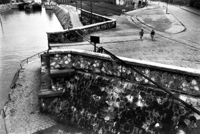 布列松经典摄影作品大全,布列松经典摄影作品中国