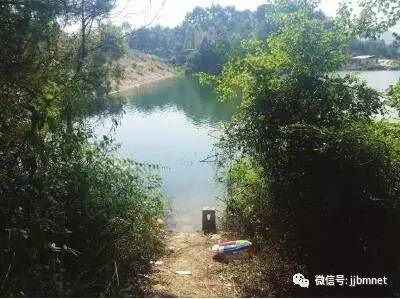 泉州:17岁女孩将救生圈扔岸边不慎溺亡/晋江一老汉连砸8辆车/泉州一女大学生被骗21万