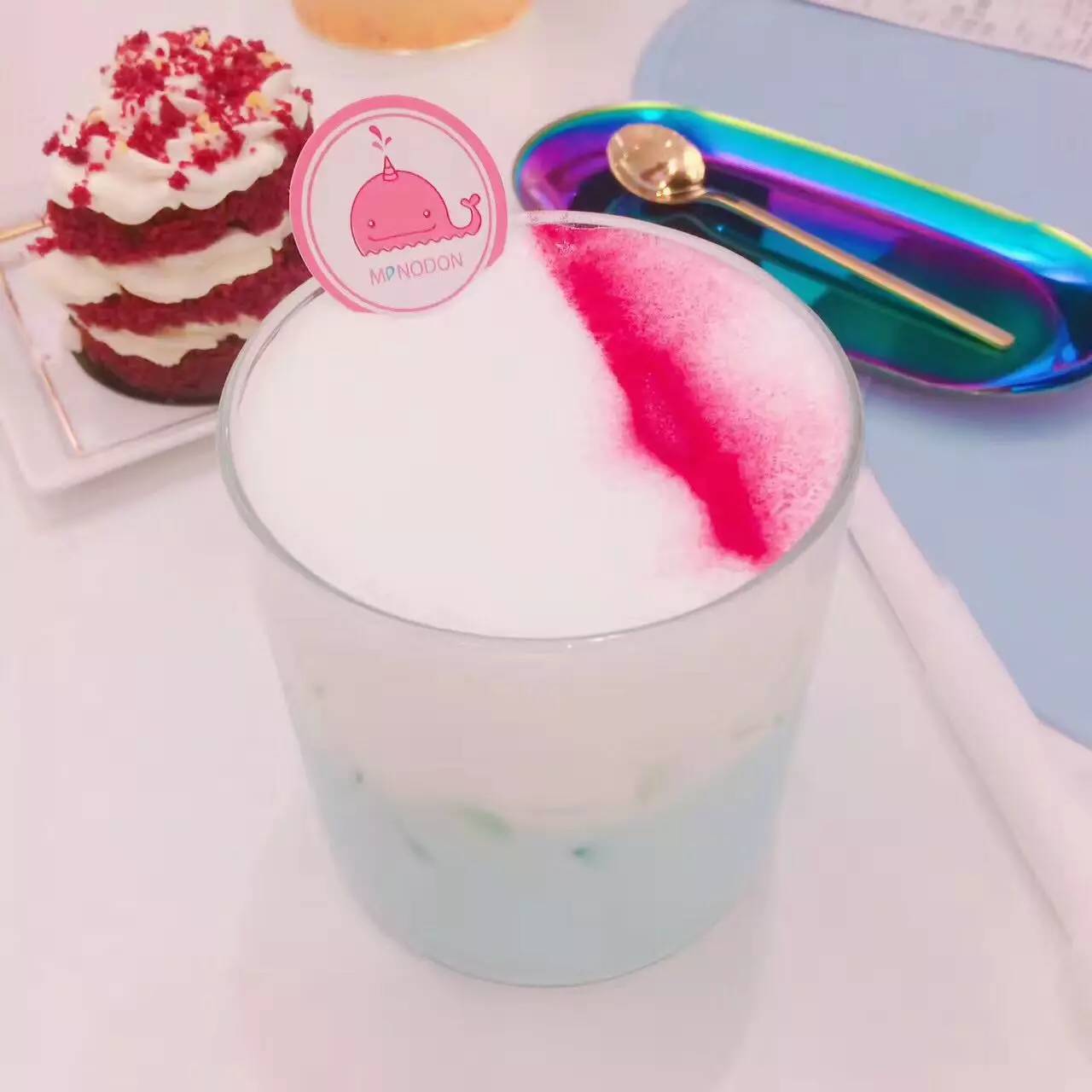 不要随便提甜品店，我怕克制不住拍照的欲望！