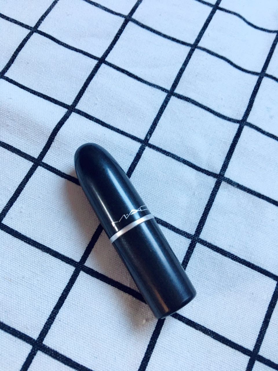 适合夏天的亮色口红测评,夏日必备滋润口红