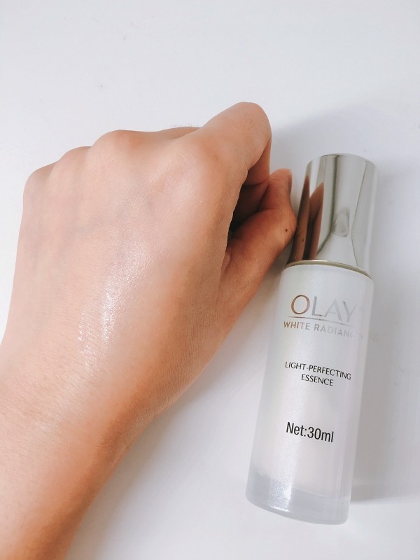 olay光感小白瓶有紫闪,olay小白瓶和城野医生377哪个好