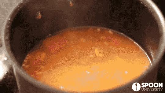 这里有一份神秘歌单，边听边做饭居然能让厨艺暴增！