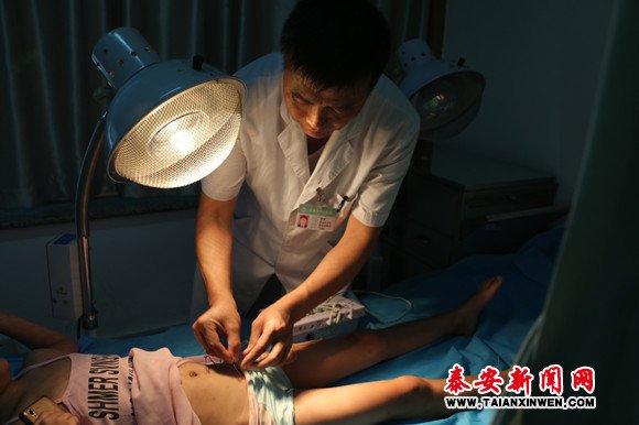 市中心医院针灸推拿科李刚教你巧防“夏季病”