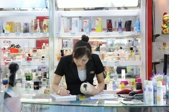 屈臣氏导购员爆猛料，因为提成太低，这些产品好用到哭，也绝不给你推荐