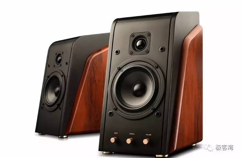 买电脑耳机怎么选,电脑音响和耳麦选择哪个