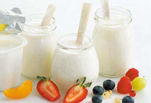 每天喝酸奶对身体有危害吗,多喝酸奶的利与弊