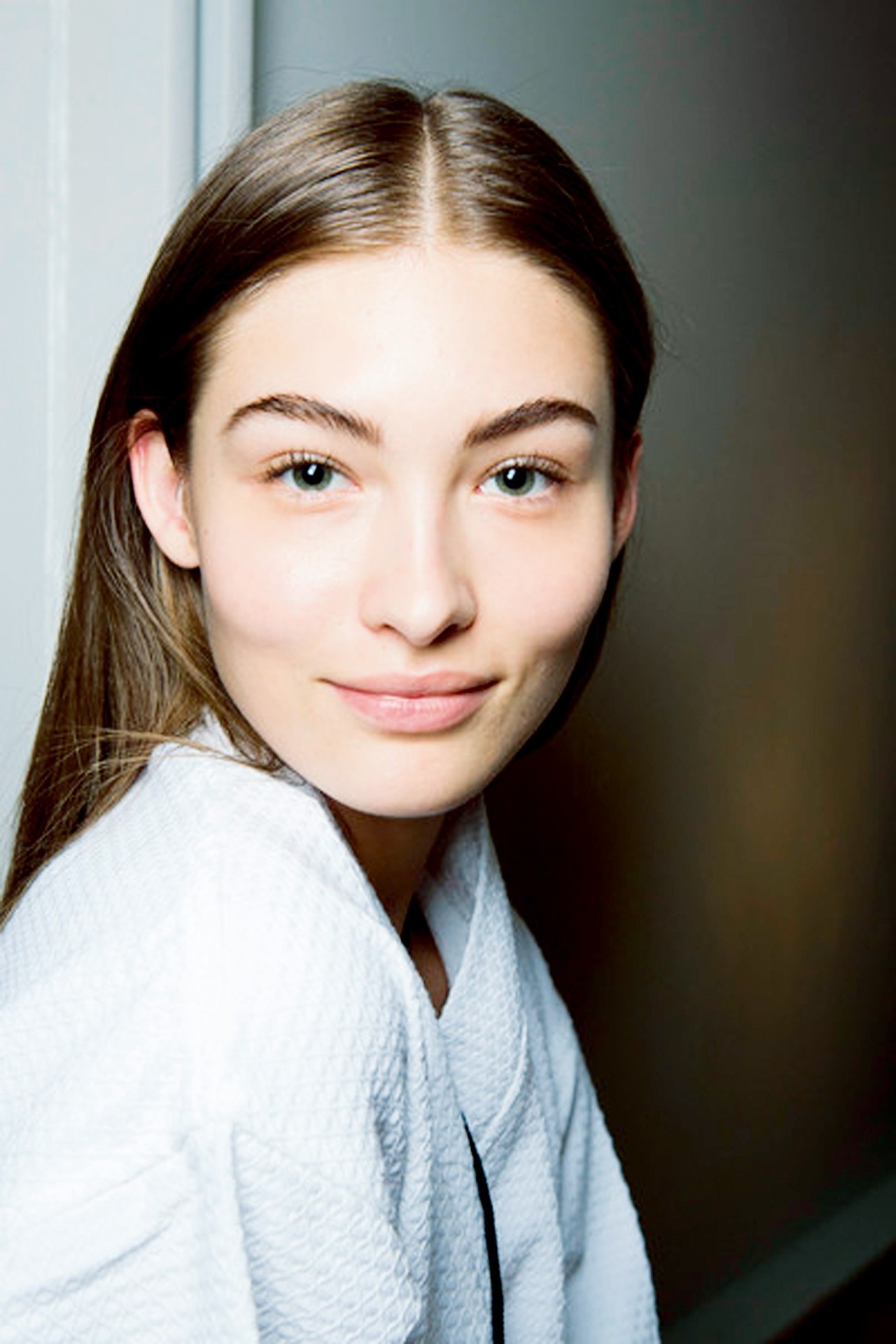 请忽略墨镜下的眼妆 (雨天眼妆推荐)