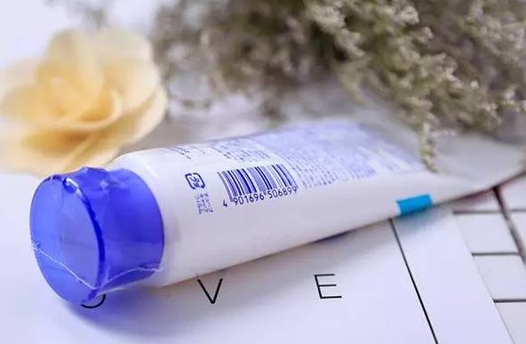 明星改善皮肤暗沉毛孔粗大,修复毛孔粗大明星推荐