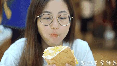 史上最邪恶的芝士包轰炸福田CBD,5层流心,还买一送一!