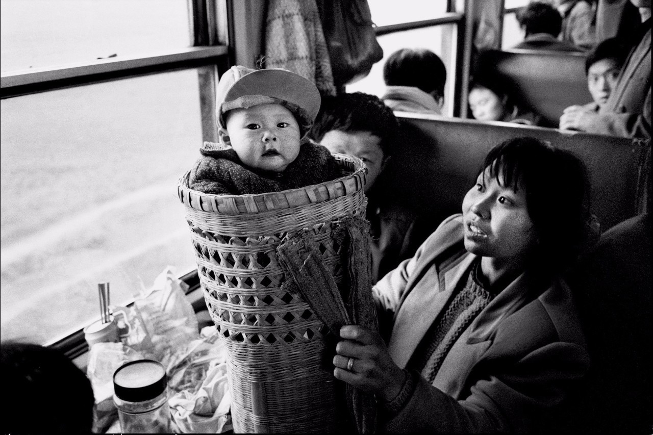 火车上吵闹原视频,火车上人声鼎沸视频