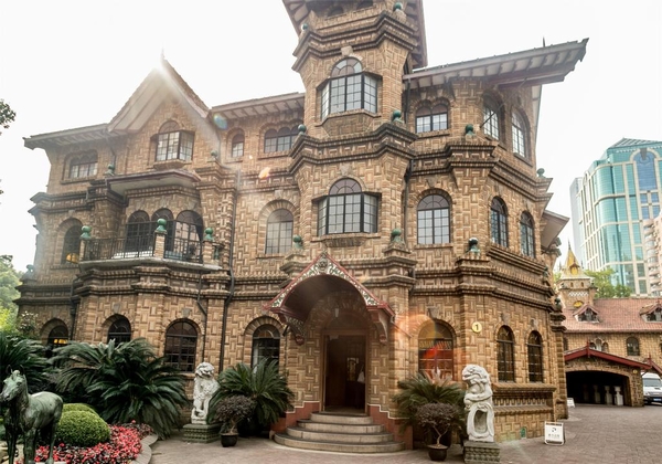 最In新娘情报速递:谁说城堡婚礼素人只有看的份儿？